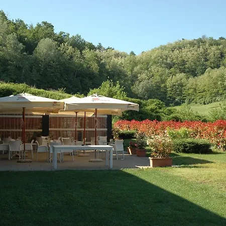 度假居 Golf & Relais Feudo Di 阿斯蒂