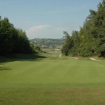 Golf & Relais Feudo Di Prázdninový dům Asti
