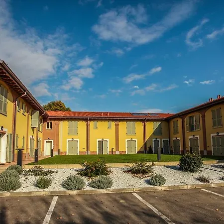 度假居 Golf & Relais Feudo Di